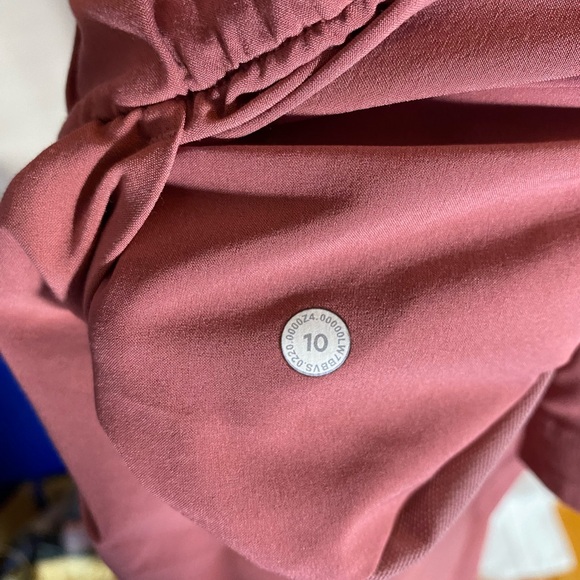 Lululemon Stroll at Sundown Short 3" - Picture 8 of 10